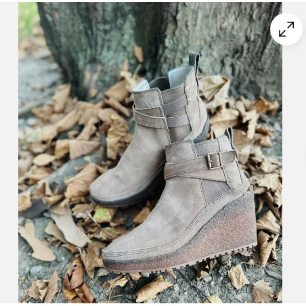 Merrell Tremblant Wedge Women’s Sz 10 Ankle Boots Brown Suede Pull On Fast Ship